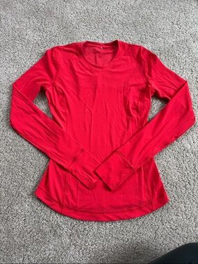 LULULEMON Red Texutred Long Sleeve Top 4/XS